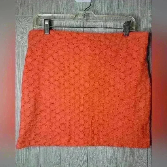Gap Coral colored eyelet mini skirt size small. - Picture 1 of 6